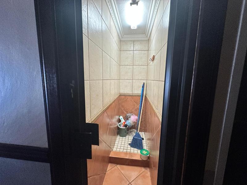 10 Bedroom Property for Sale in Erasmia Gauteng