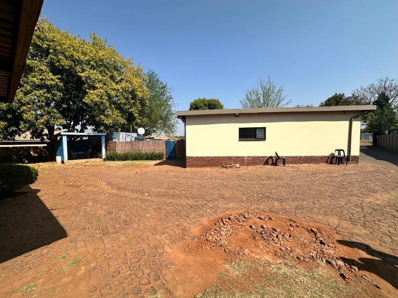 4 Bedroom Property for Sale in Erasmia Gauteng