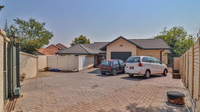 4 Bedroom Property for Sale in Isandovale Gauteng