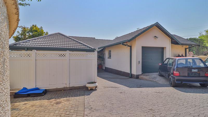 4 Bedroom Property for Sale in Isandovale Gauteng