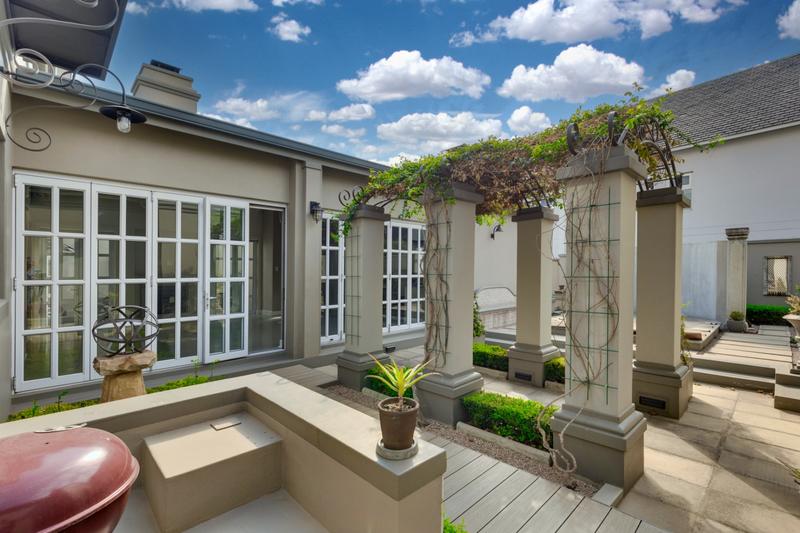 4 Bedroom Property for Sale in Waterfall Country Estate Gauteng