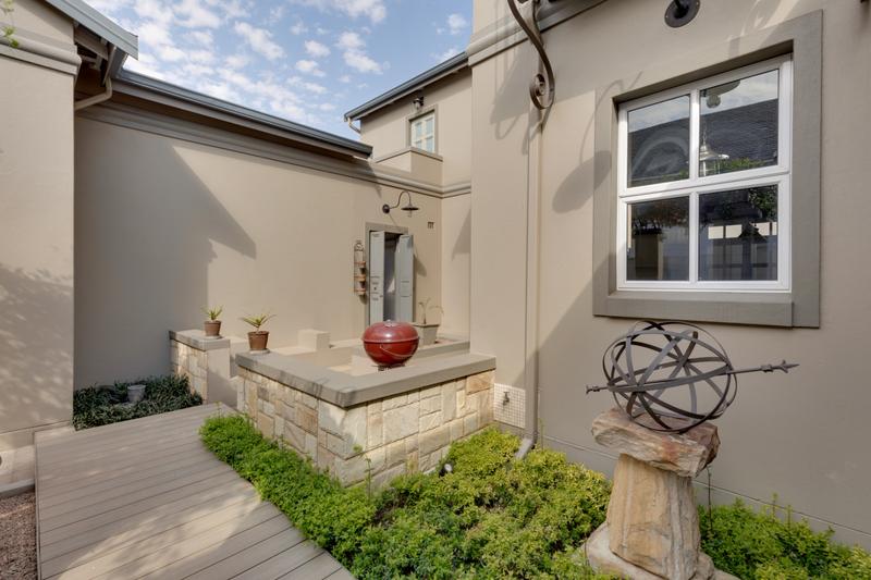 4 Bedroom Property for Sale in Waterfall Country Estate Gauteng