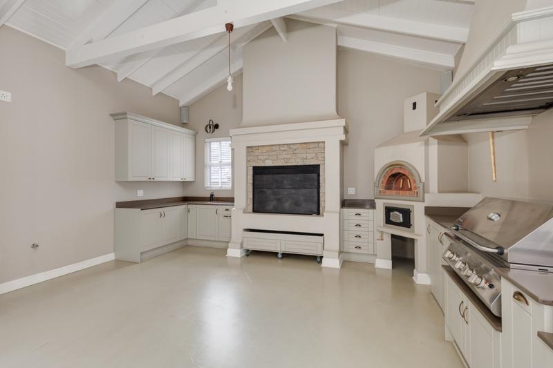 4 Bedroom Property for Sale in Waterfall Country Estate Gauteng