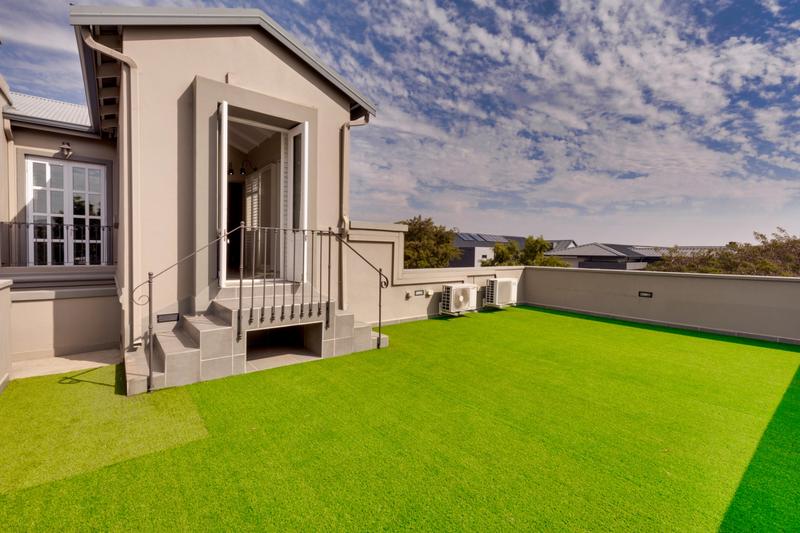 4 Bedroom Property for Sale in Waterfall Country Estate Gauteng