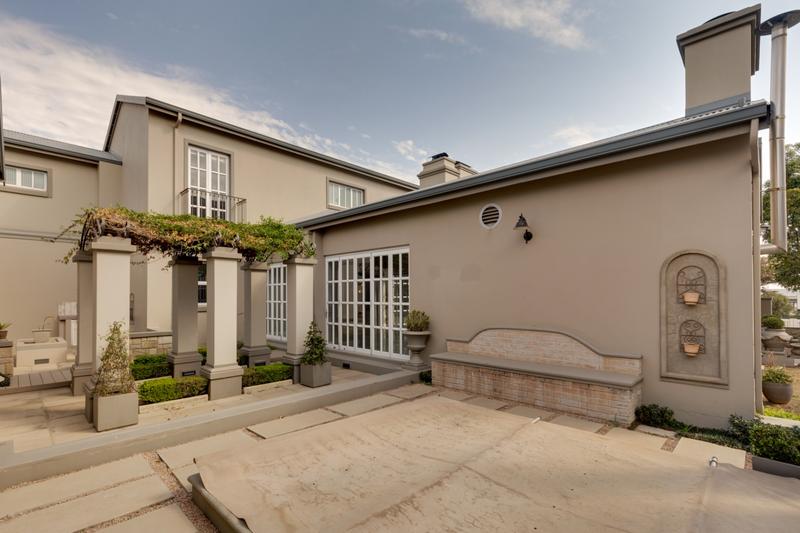 4 Bedroom Property for Sale in Waterfall Country Estate Gauteng