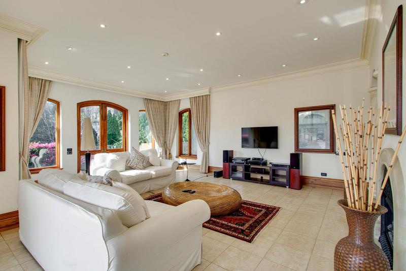 To Let 7 Bedroom Property for Rent in Hyde Park Gauteng