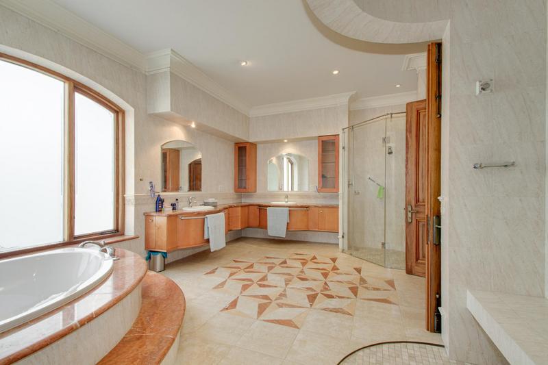 To Let 7 Bedroom Property for Rent in Hyde Park Gauteng
