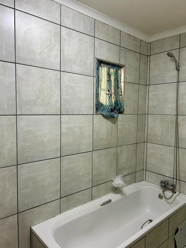 4 Bedroom Property for Sale in Rooihuiskraal Gauteng