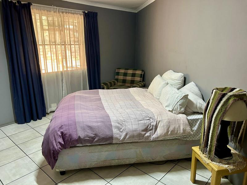 4 Bedroom Property for Sale in Rooihuiskraal Gauteng