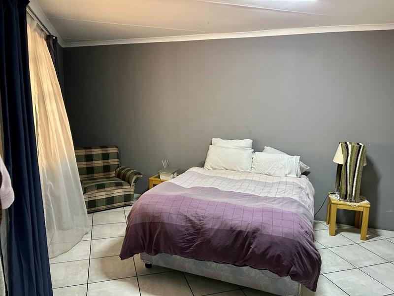 4 Bedroom Property for Sale in Rooihuiskraal Gauteng