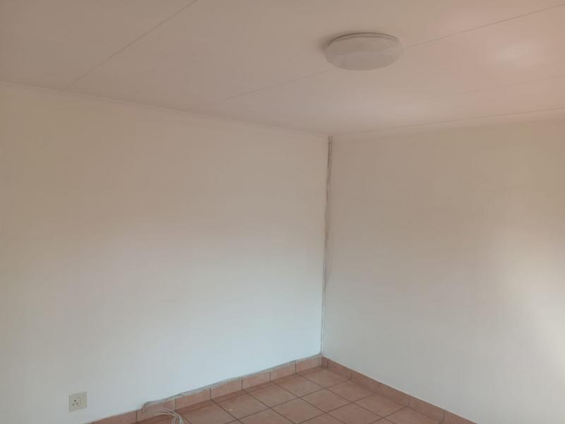 5 Bedroom Property for Sale in Wierda Park Gauteng