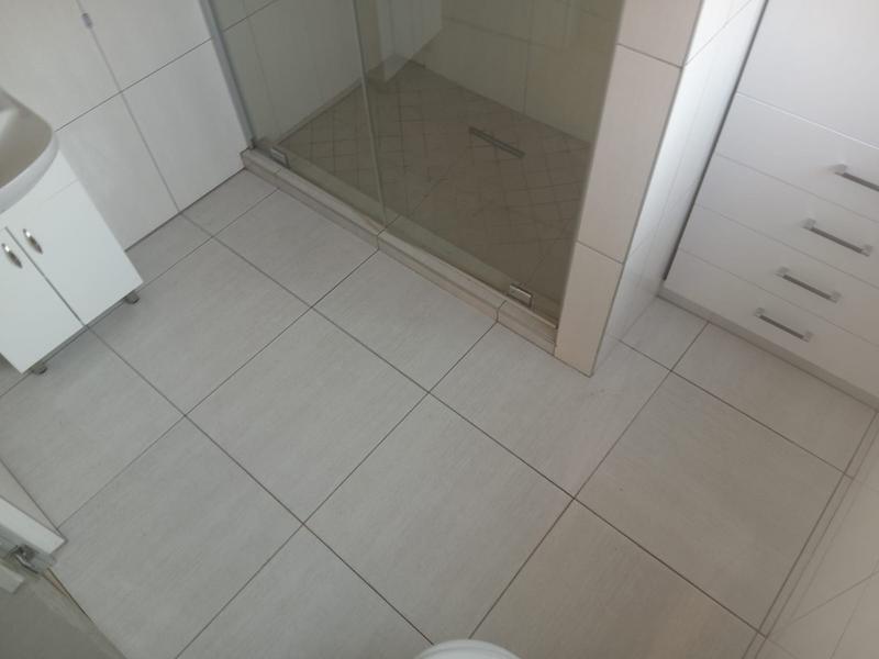 5 Bedroom Property for Sale in Wierda Park Gauteng