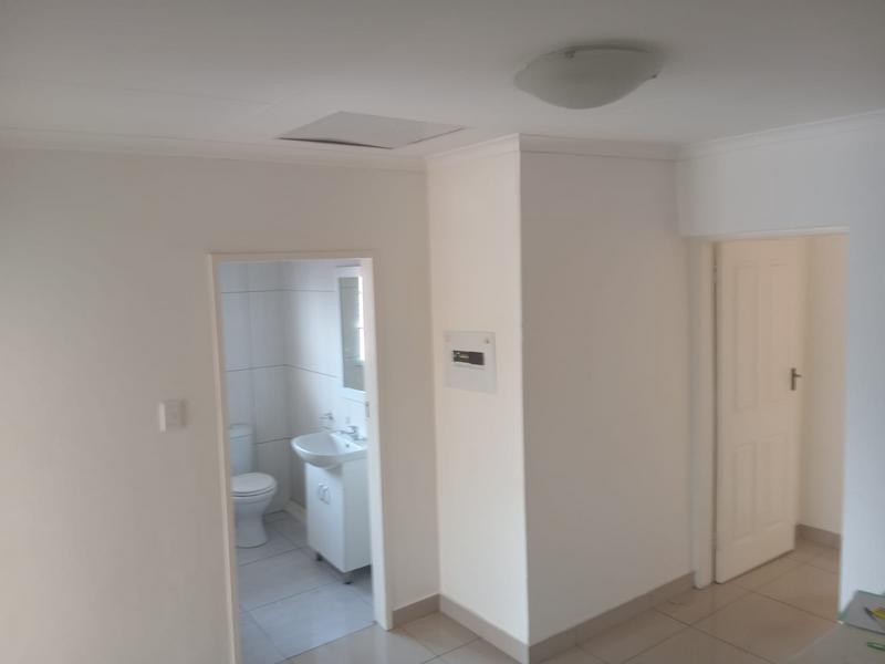 5 Bedroom Property for Sale in Wierda Park Gauteng