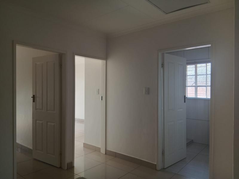 5 Bedroom Property for Sale in Wierda Park Gauteng