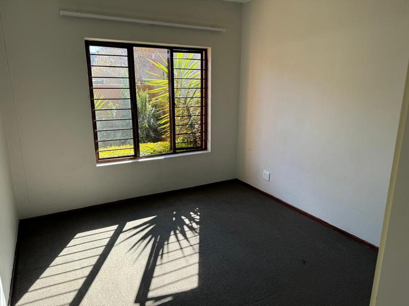 2 Bedroom Property for Sale in Magaliessig Gauteng