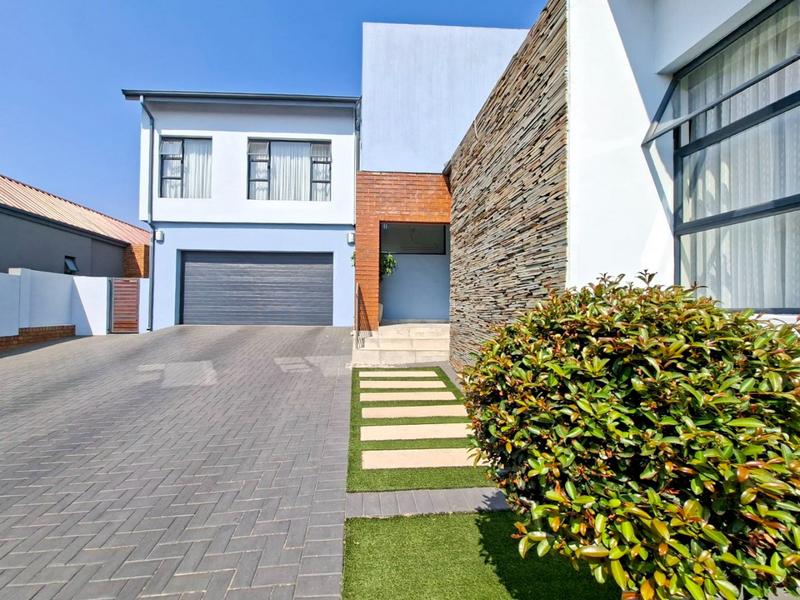 4 Bedroom Property for Sale in Golden Fields Estate Gauteng