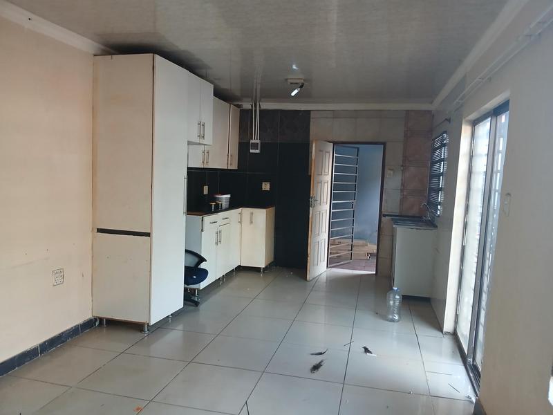 To Let 1 Bedroom Property for Rent in Zakariyya Park Gauteng