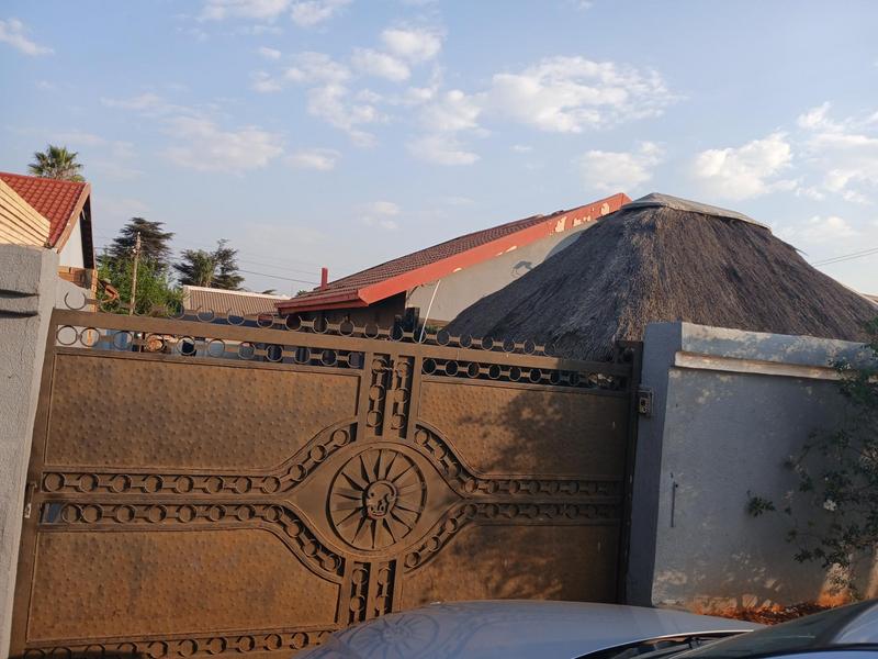 To Let 1 Bedroom Property for Rent in Zakariyya Park Gauteng