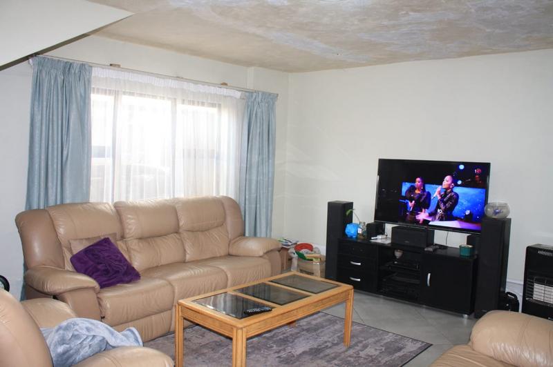 4 Bedroom Property for Sale in Olievenhoutbosch Gauteng