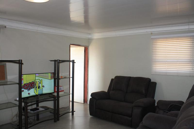 4 Bedroom Property for Sale in Olievenhoutbosch Gauteng