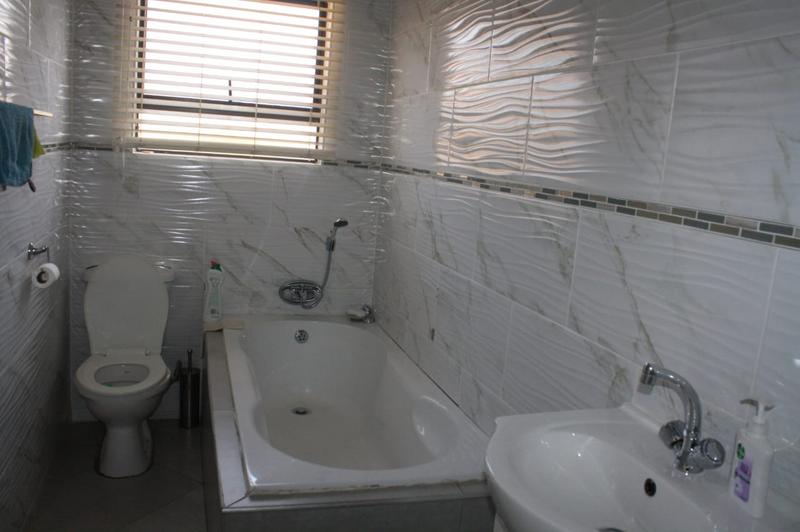 4 Bedroom Property for Sale in Olievenhoutbosch Gauteng