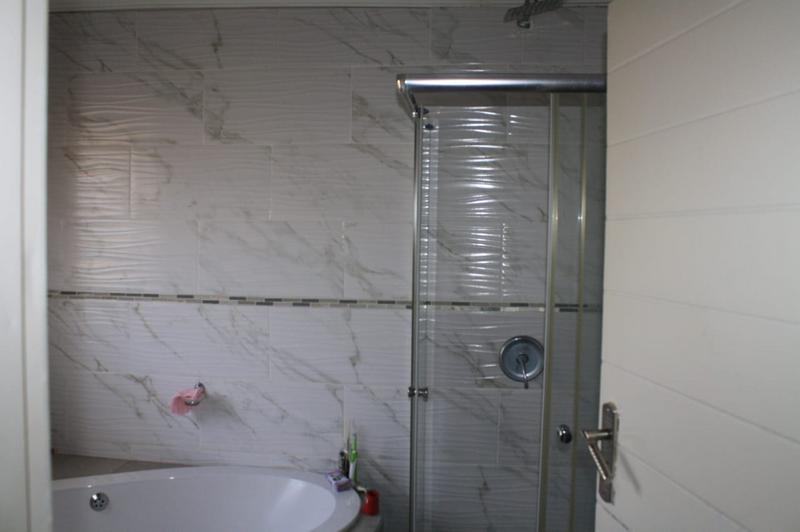 4 Bedroom Property for Sale in Olievenhoutbosch Gauteng
