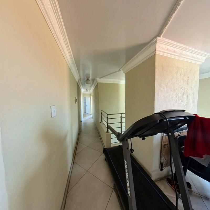 4 Bedroom Property for Sale in Olievenhoutbosch Gauteng