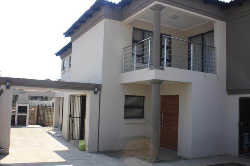 4 Bedroom Property for Sale in Olievenhoutbosch Gauteng