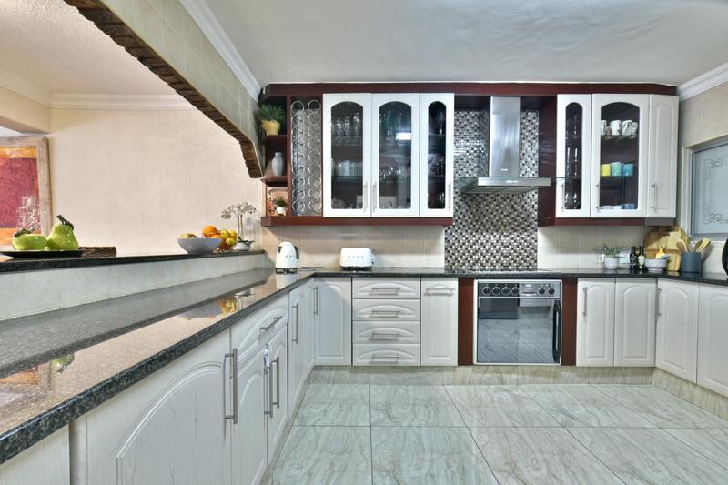 3 Bedroom Property for Sale in Mulbarton Gauteng