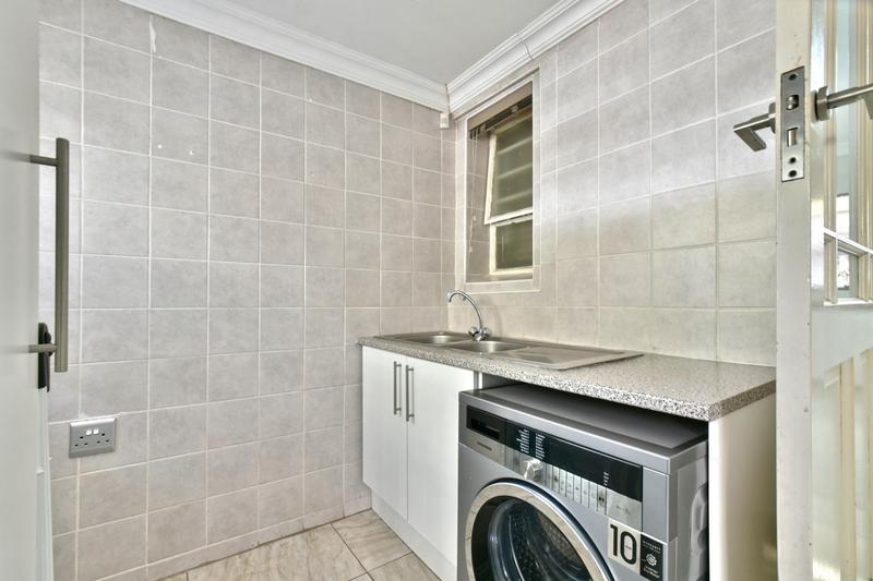 3 Bedroom Property for Sale in Mulbarton Gauteng