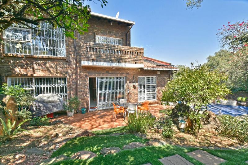 3 Bedroom Property for Sale in Mulbarton Gauteng