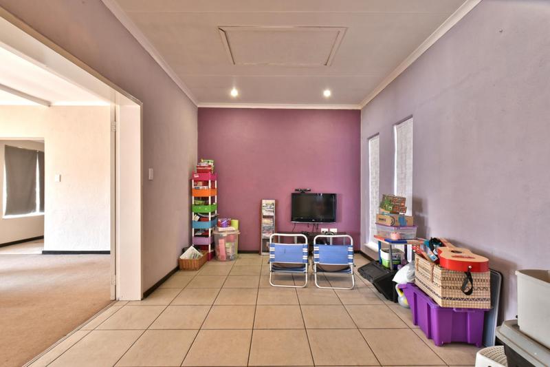 3 Bedroom Property for Sale in Weltevreden Park Gauteng