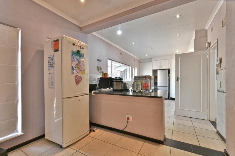 3 Bedroom Property for Sale in Weltevreden Park Gauteng