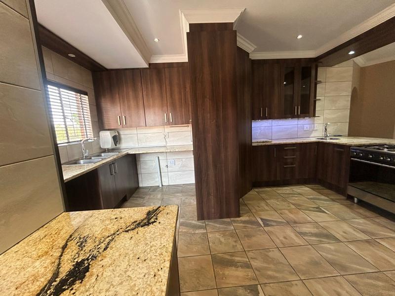 To Let 5 Bedroom Property for Rent in Wingate Park Gauteng