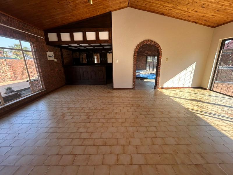 To Let 5 Bedroom Property for Rent in Wingate Park Gauteng