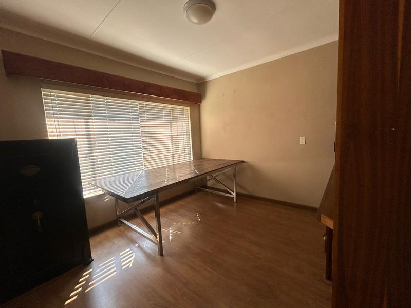 To Let 5 Bedroom Property for Rent in Wingate Park Gauteng