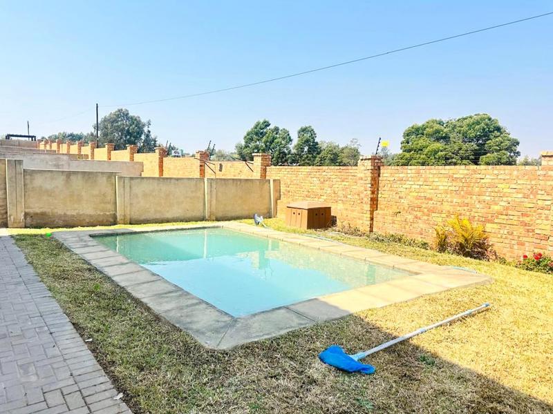 3 Bedroom Property for Sale in Wildtuinpark Gauteng