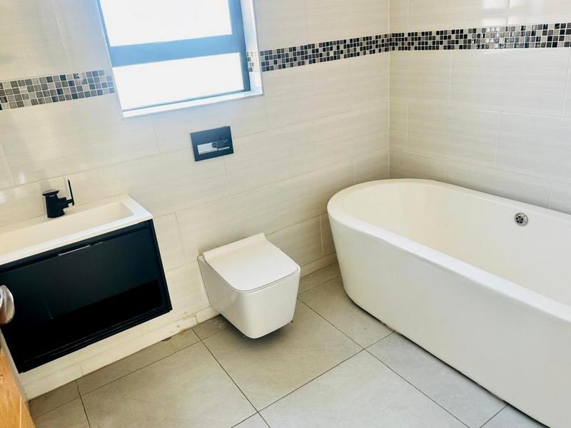 3 Bedroom Property for Sale in Wildtuinpark Gauteng