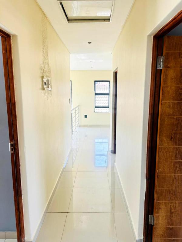 3 Bedroom Property for Sale in Wildtuinpark Gauteng