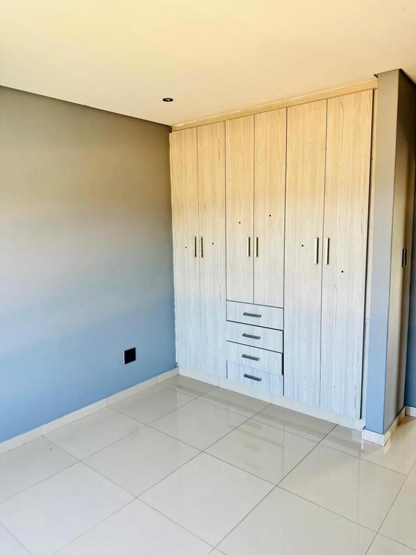 3 Bedroom Property for Sale in Wildtuinpark Gauteng