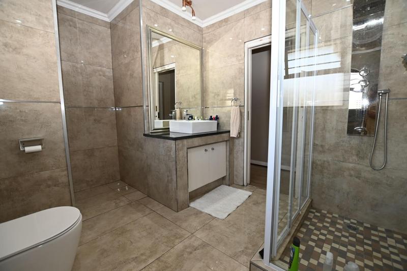 4 Bedroom Property for Sale in Lonehill Gauteng