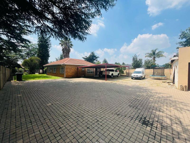 To Let 3 Bedroom Property for Rent in Birchleigh Gauteng