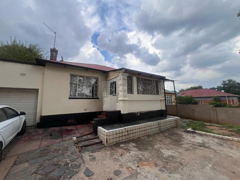 7 Bedroom Property for Sale in Bezuidenhout Valley Gauteng