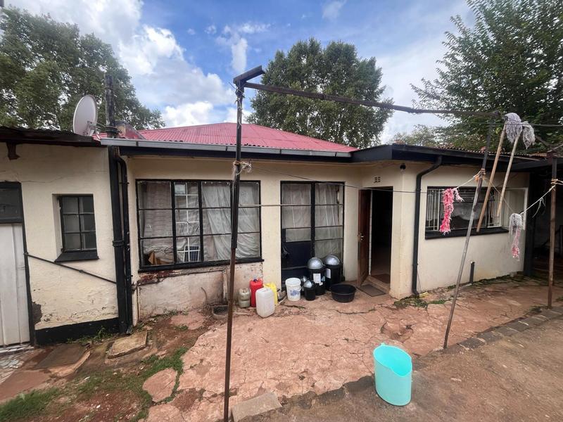 7 Bedroom Property for Sale in Bezuidenhout Valley Gauteng