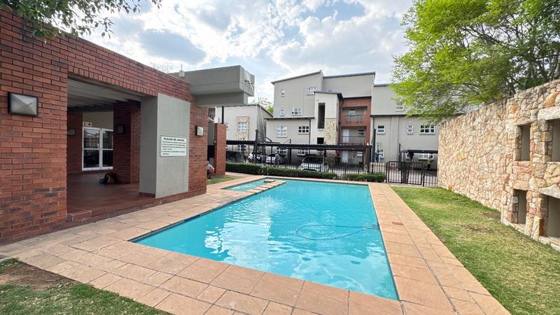 To Let 2 Bedroom Property for Rent in Pineslopes Gauteng