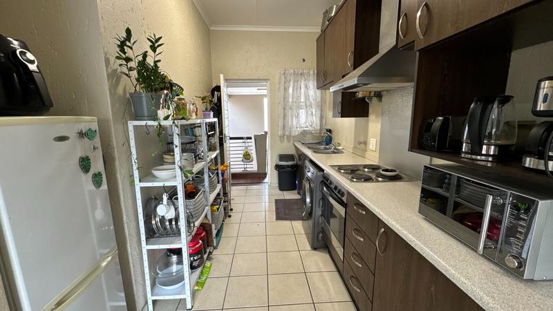 To Let 2 Bedroom Property for Rent in Pineslopes Gauteng