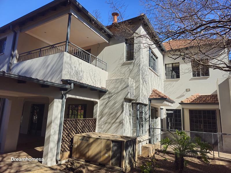 To Let 5 Bedroom Property for Rent in Houghton Estate Gauteng