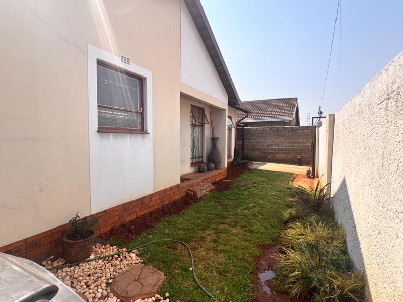 11 Bedroom Property for Sale in Dobsonville Gauteng