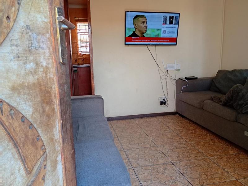 2 Bedroom Property for Sale in Protea Glen Gauteng