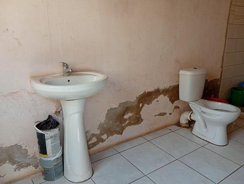 2 Bedroom Property for Sale in Protea Glen Gauteng